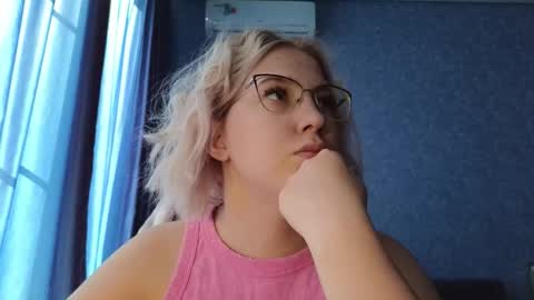 Belle  online show from 09.19.25