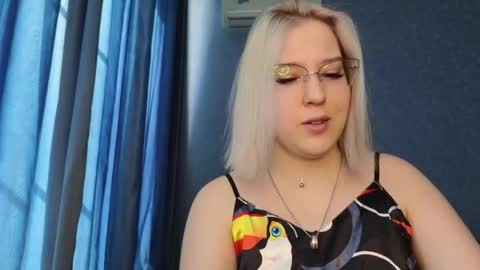 Belle  online show from 04.24.26