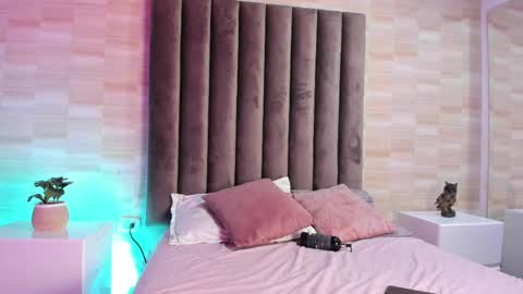   online show from 02.13.25