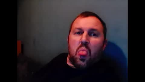 Snapshot of brasso1982 chatting on 10.20.25 willywinker online show from 10.20.25