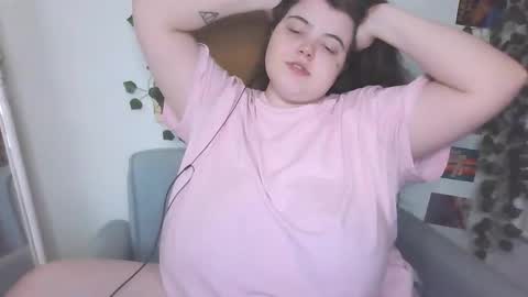 Snapshot of brattyprincess_emma chatting on 10.16.25 Emma online show from 10.16.25