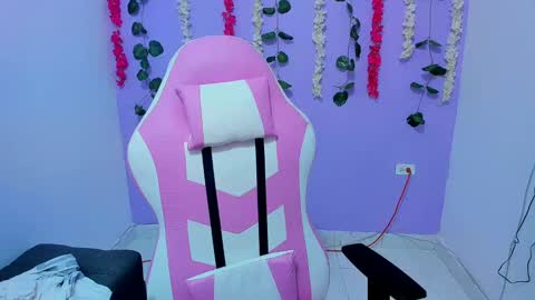 bratz_evans online show from 12.30.24