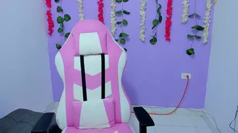 bratz_evans online show from 01.11.25