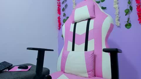 bratz_evans online show from 01.12.25