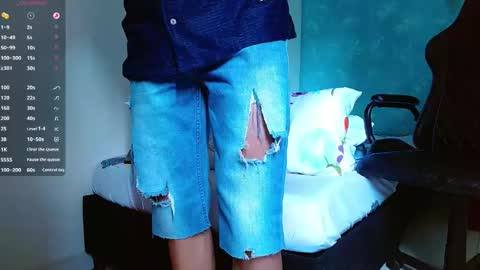 Snapshot of bray_hotboy chatting on 01.05.25 Bray Hotboy online show from 01.05.25