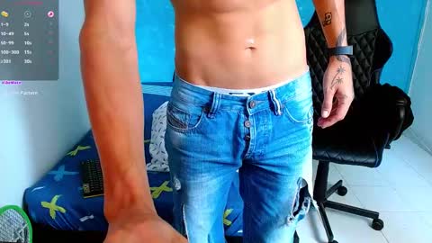 Snapshot of bray_hotboy chatting on 02.25.25 Bray Hotboy online show from 02.25.25