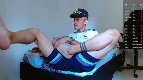 Snapshot of bray_hotboy chatting on 09.26.25 Bray Hotboy online show from 09.26.25