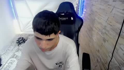 Snapshot of brayan_lopezz chatting on 12.04.24 BRAYAN online show from 12.04.24