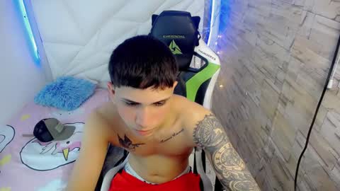 Snapshot of brayan_lopezz chatting on 01.21.25 BRAYAN online show from 01.21.25