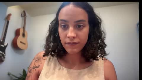 Snapshot of braziliantgirl chatting on 11.04.25 Thalia online show from 11.04.25