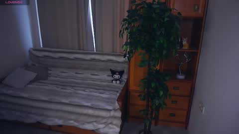 Mia Bunyard online show from 10.14.25