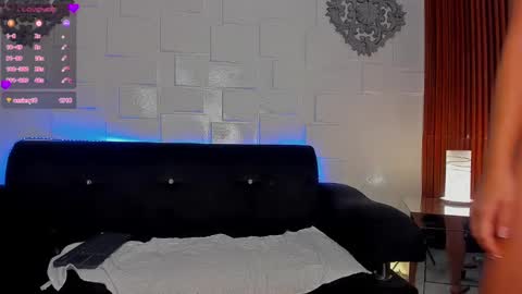 Snapshot of breex_ chatting on 02.26.25 Breex online show from 02.26.25
