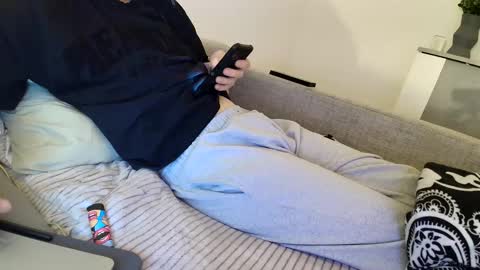 Snapshot of breezydicks chatting on 11.28.25 breezydicks online show from 11.28.25