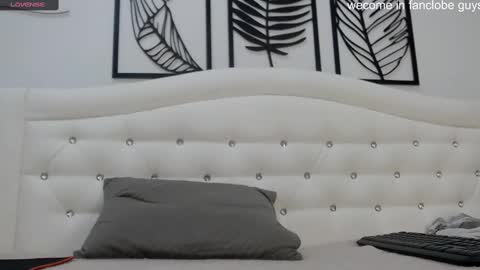 Snapshot of brell_line chatting on 02.09.25 Brelland online show from 02.09.25