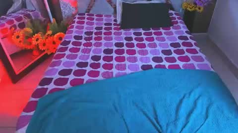 Snapshot of brenda_baby_ chatting on 09.10.25 BREND online show from 09.10.25