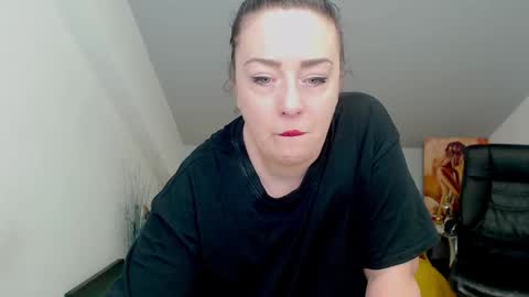 Snapshot of brenda_skye chatting on 12.17.24 Brenda Skye online show from 12.17.24