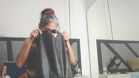 Snapshot of brenda_velasquez chatting on 09.19.25 BRENDA VELASQUEZ online show from 09.19.25