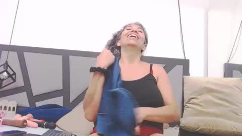 Snapshot of brenda_velasquez chatting on 10.24.25 BRENDA VELASQUEZ online show from 10.24.25