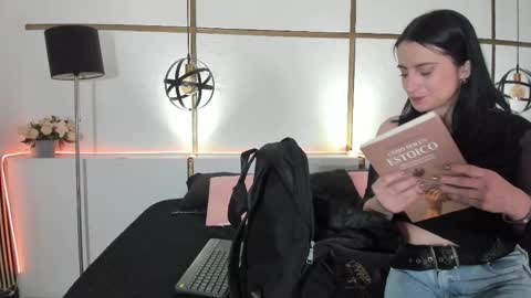 MeganBeaked online show from 09.25.25