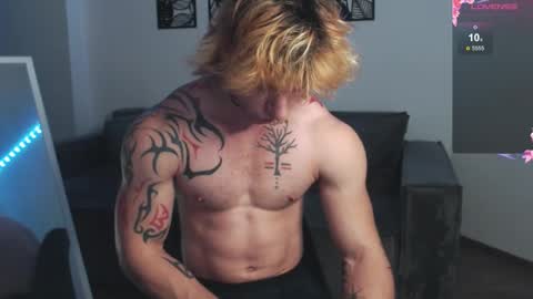 Snapshot of brendan__piks chatting on 10.15.25 brendan__piks online show from 10.15.25