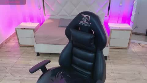 BRENDDA  online show from 10.11.25