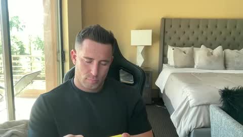 Brett Mycles online show from 10.02.25