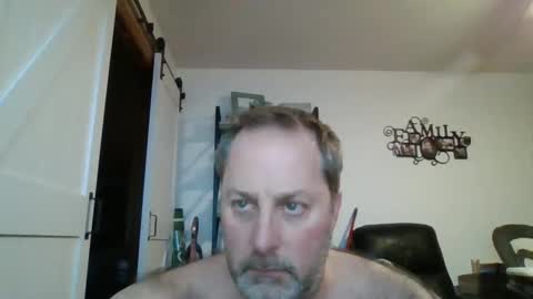 Snapshot of brettsky chatting on 01.08.25 hey online show from 01.08.25