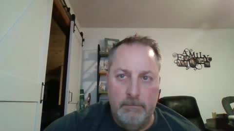 Snapshot of brettsky chatting on 01.11.25 hey online show from 01.11.25