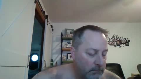 Snapshot of brettsky chatting on 01.19.25 hey online show from 01.19.25