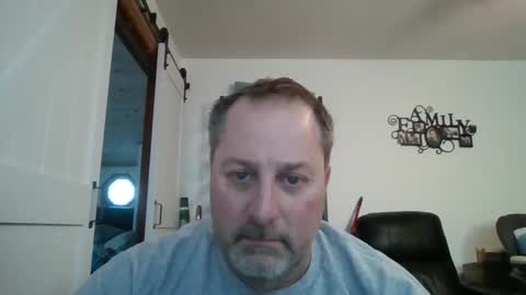 Snapshot of brettsky chatting on 01.27.25 hey online show from 01.27.25