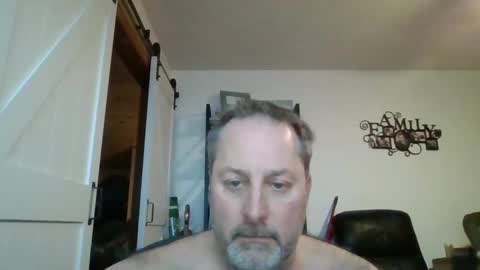 Snapshot of brettsky chatting on 01.29.25 hey online show from 01.29.25