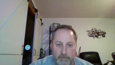 Snapshot of brettsky chatting on 02.04.25 hey online show from 02.04.25