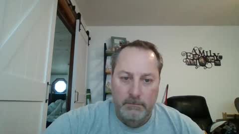 Snapshot of brettsky chatting on 02.11.25 hey online show from 02.11.25
