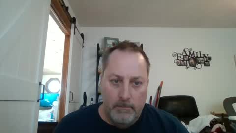 Snapshot of brettsky chatting on 03.08.25 hey online show from 03.08.25