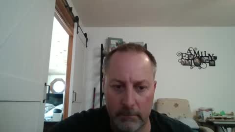 Snapshot of brettsky chatting on 09.14.25 hey online show from 09.14.25