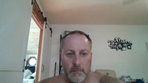 Snapshot of brettsky chatting on 09.17.25 hey online show from 09.17.25