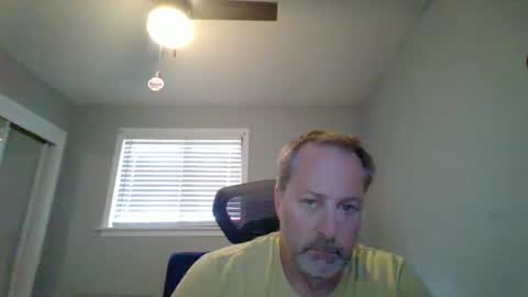 Snapshot of brettsky chatting on 04.15.26 hey online show from 04.15.26