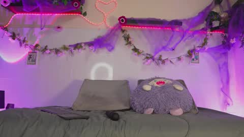 Snapshot of bri_cullen chatting on 10.14.25 Bri cullen online show from 10.14.25