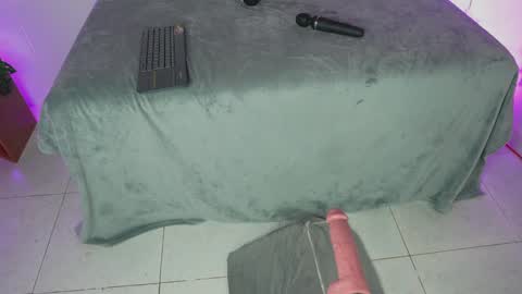 Snapshot of bri_cullen chatting on 10.23.25 Bri cullen online show from 10.23.25