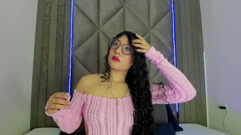 B R I A  online show from 02.20.25
