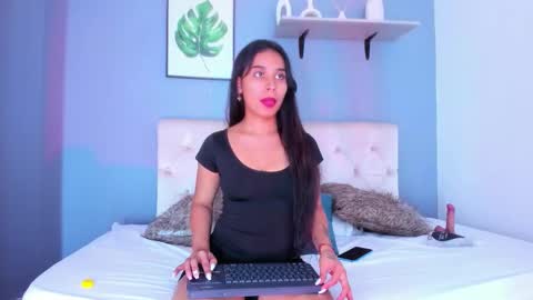 Snapshot of briana_austin5 chatting on 09.09.25 briana_austin5 online show from 09.09.25