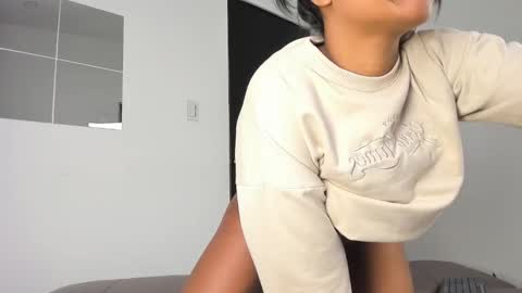 briana_larson online show from 09.09.25
