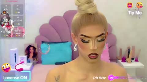 Snapshot of briana_sex32 chatting on 10.29.25 BRIANA online show from 10.29.25