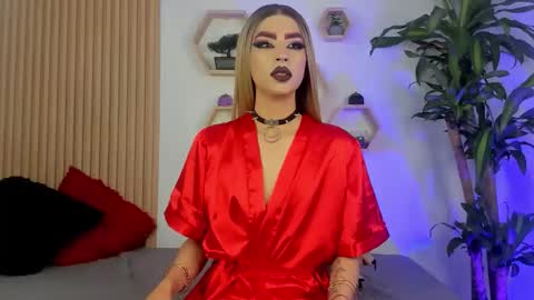 Snapshot of briana_white chatting on 10.01.25 briana_white online show from 10.01.25