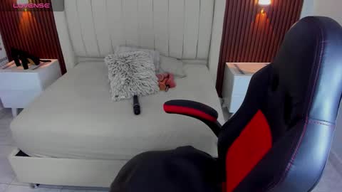 BRIANA online show from 10.22.25