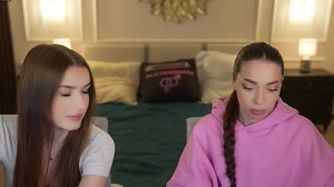 Diamonds Girls online show from 12.15.25