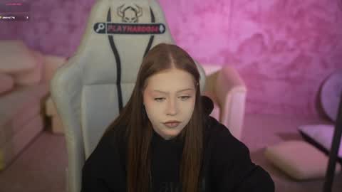 Snapshot of bright_diamonds_054 chatting on 04.28.26 Diamonds Girls online show from 04.28.26