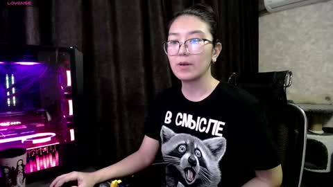 Aisha online show from 01.30.25