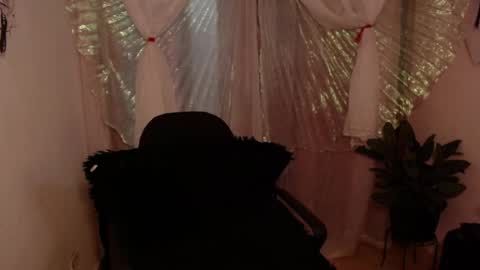 Snapshot of brillamettal chatting on 10.16.25 Brilla Mettal online show from 10.16.25