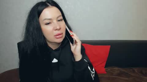 brilliantegirl_ online show from 11.11.25